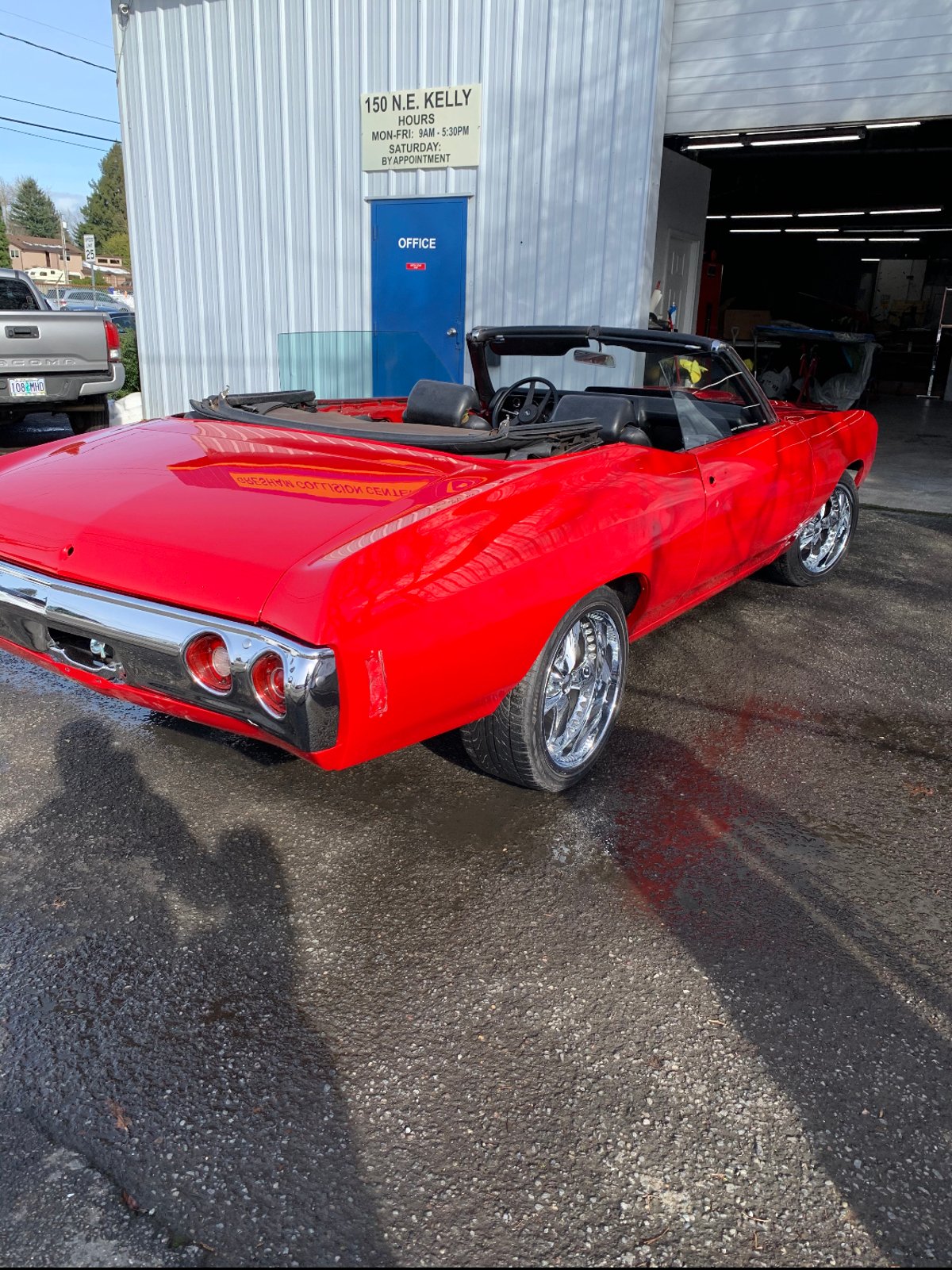 Gresham Collision Repair shop photo 9
